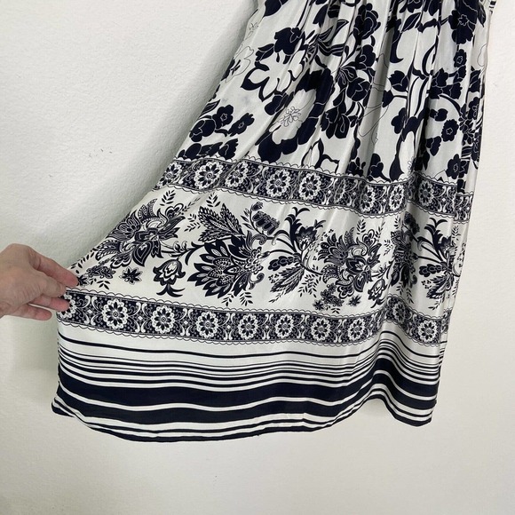 Tristan Silk Black and White Floral and Striped Smocked Back Dress L - Picture 10 of 12